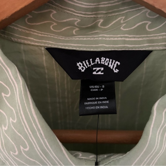 NWT Billabong LowTide Short Sleeve Button Up Small Green - Picture 5 of 9
